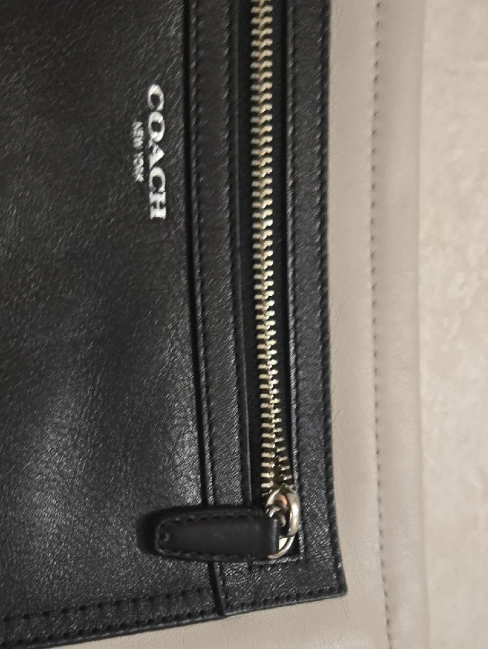 Coach Black and Cream Leather Wristlet Clutch NWT
